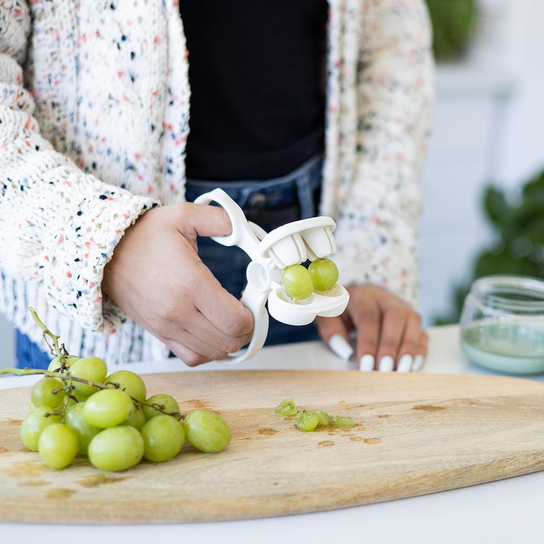 Ubbi dual grape cutter ubbiworld